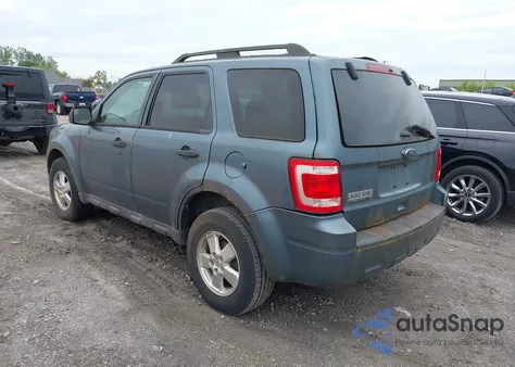 2011 Ford Escape Xlt z USA, uszkodzony, nr VIN 1FMCU9D7XBKC47638